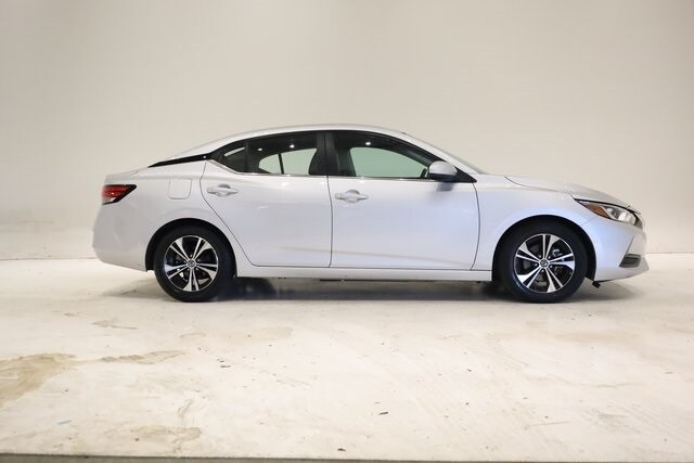 2023 Nissan Sentra SV photo 3