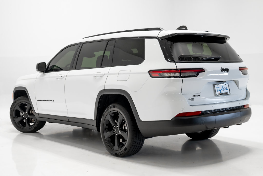 Used 2023 Jeep Grand Cherokee Altitude SUV