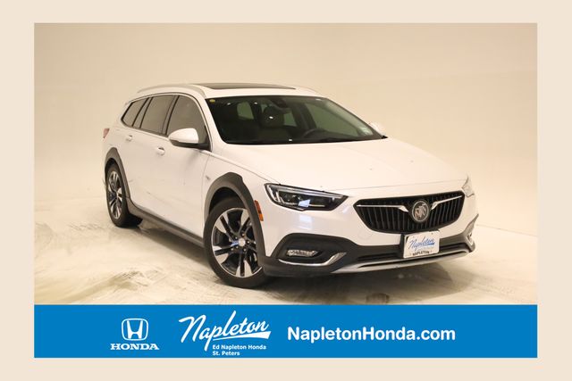 2018 Buick Regal Essence AWD's photo