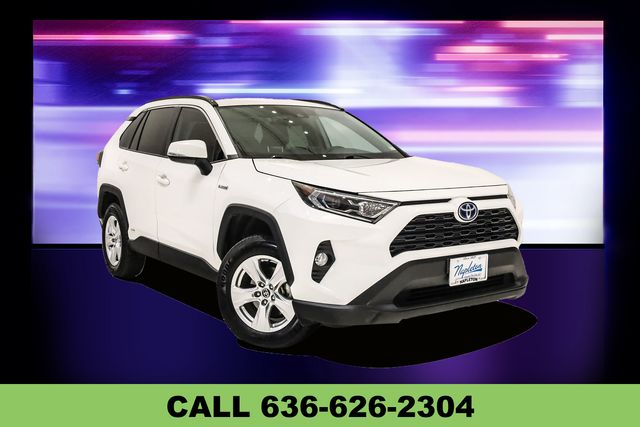 2021 Toyota RAV4 XLE's photo