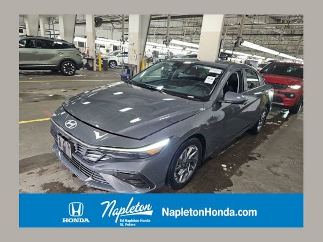 2024 Hyundai Elantra SEL Sedan