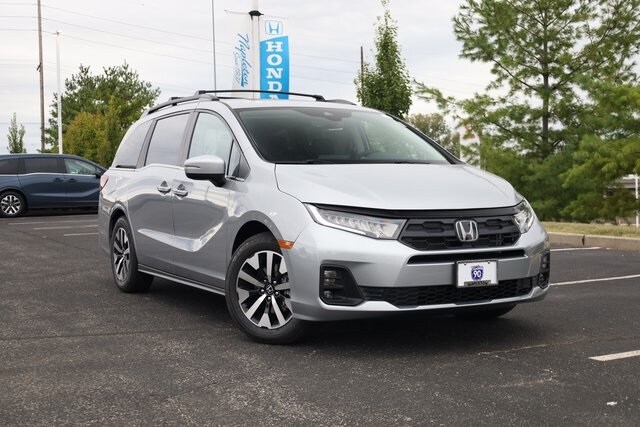 2026 Honda Odyssey EX-L photo 2