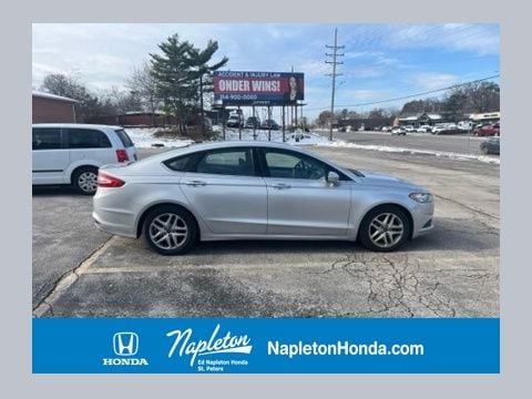 2015 Ford Fusion SE's photo