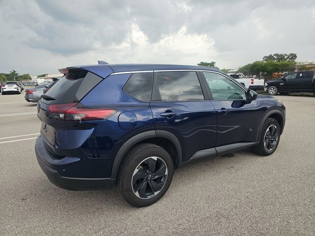 2025 Nissan Rogue SV - Photo 3