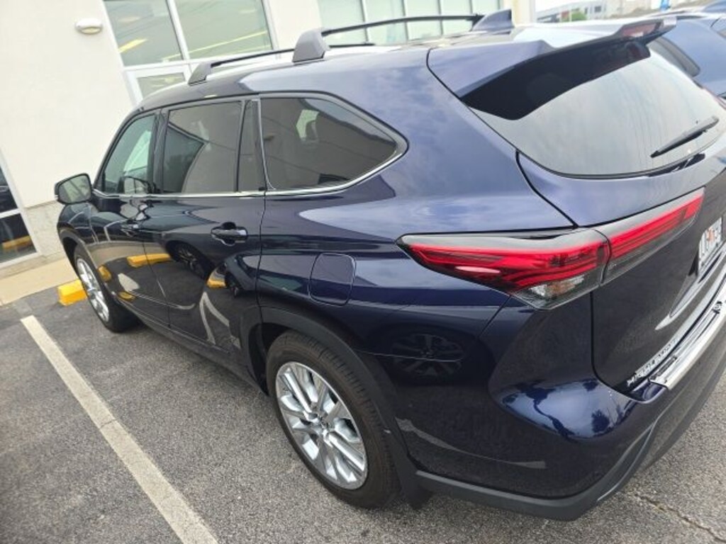 Used 2022 Toyota Highlander Limited SUV