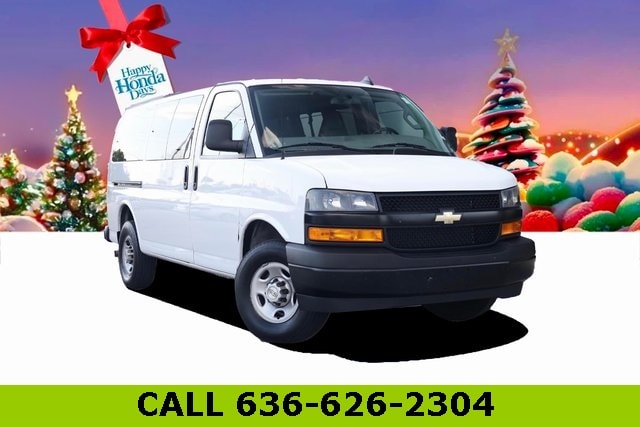 2023 Chevrolet Express Passenger LS's photo