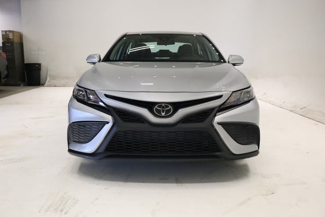 2024 Toyota Camry SE photo 2