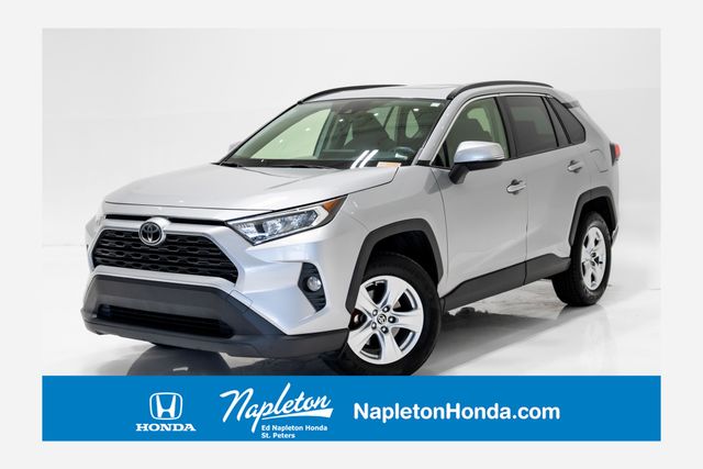 2020 Toyota RAV4 XLE FWD's photo