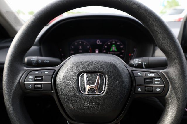2025 Honda Accord SE - Photo 12