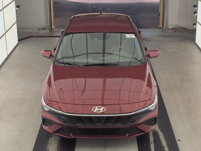 Used 2025 Hyundai Elantra SE with VIN KMHLL4DG4SU858467 for sale in Saint Peters, MO