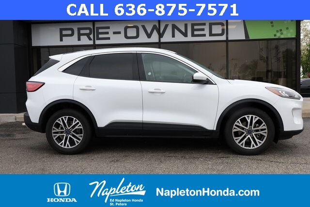 2022 Ford Escape SEL photo 2
