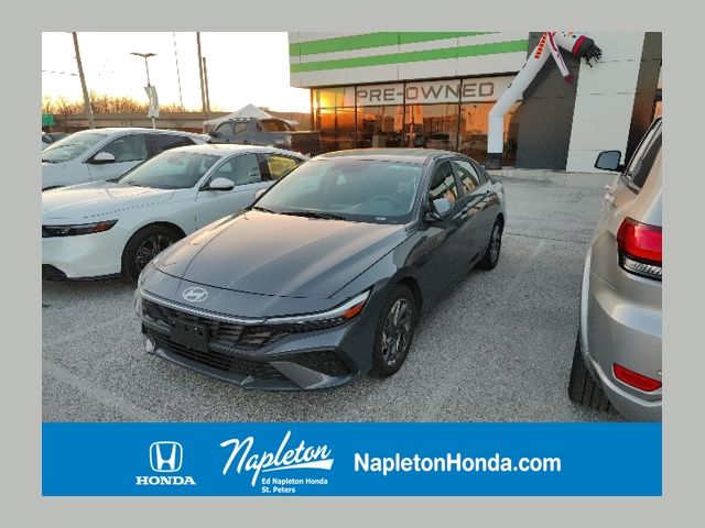 2024 Hyundai Elantra SEL's photo