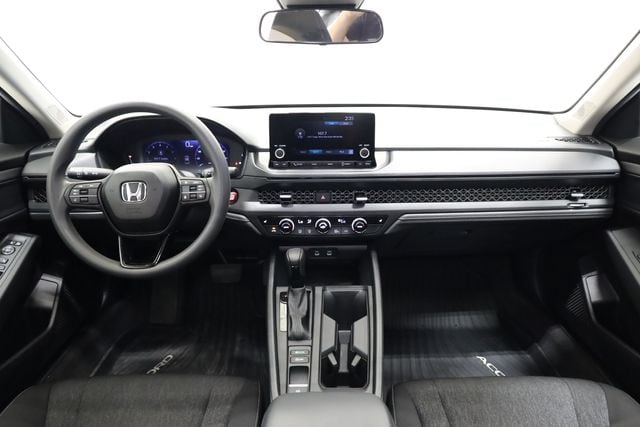 2025 Honda Accord SE - Photo 11