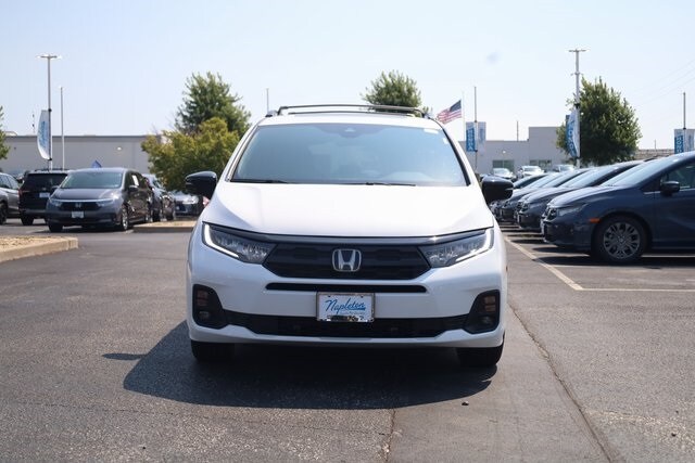 2026 Honda Odyssey photo 2