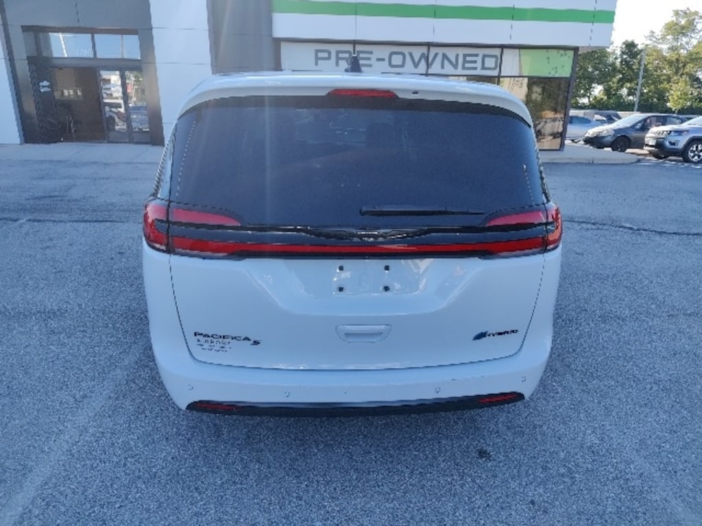 Used 2023 Chrysler Pacifica Plug-In Hybrid Limited Van Passenger Van