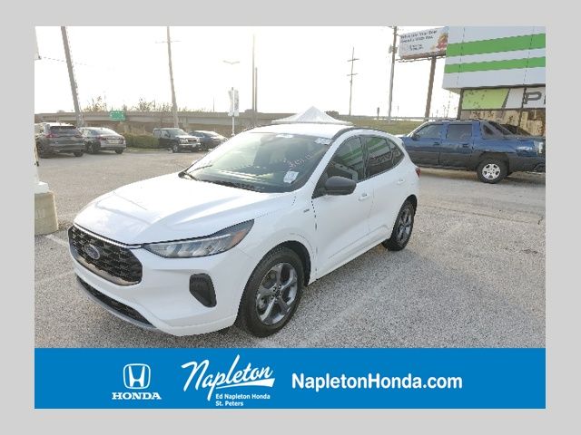 2023 Ford Escape ST-Line's photo