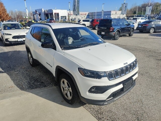 2023 Jeep Compass Latitude photo 4