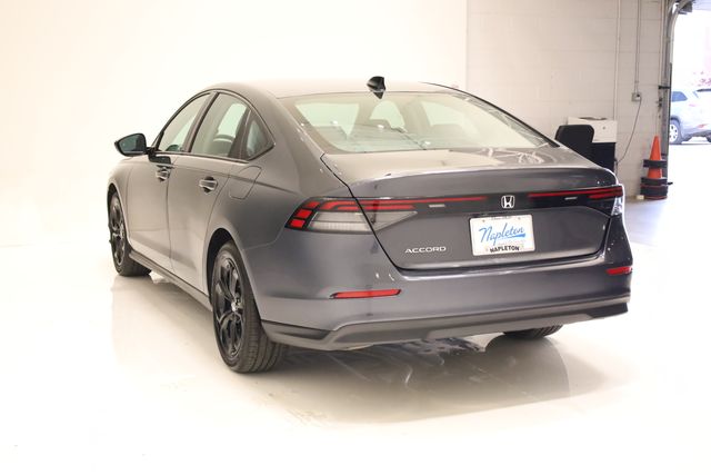 2025 Honda Accord SE - Photo 6