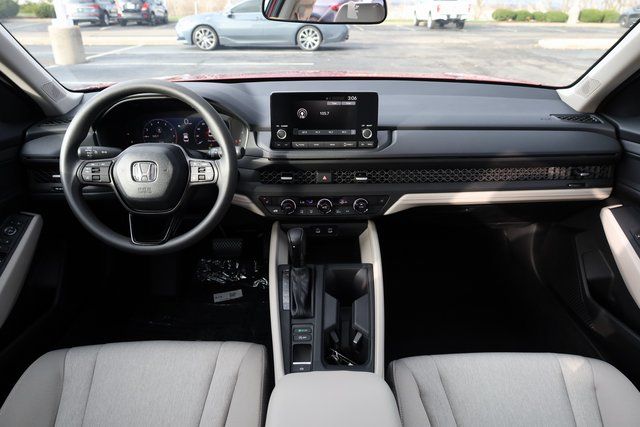 2025 Honda Accord SE - Photo 14