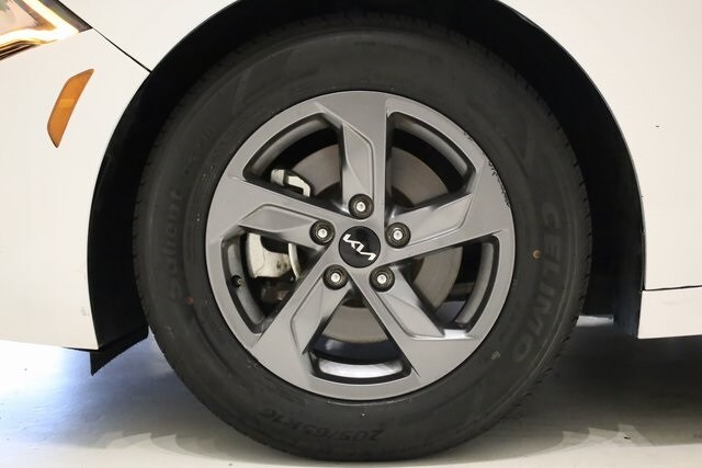 2023 Kia K5 LXS photo 7