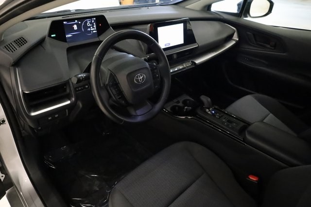 2024 Toyota Prius LE photo 9