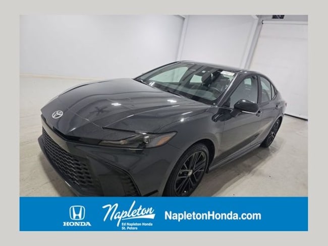 2025 Toyota Camry SE Sedan