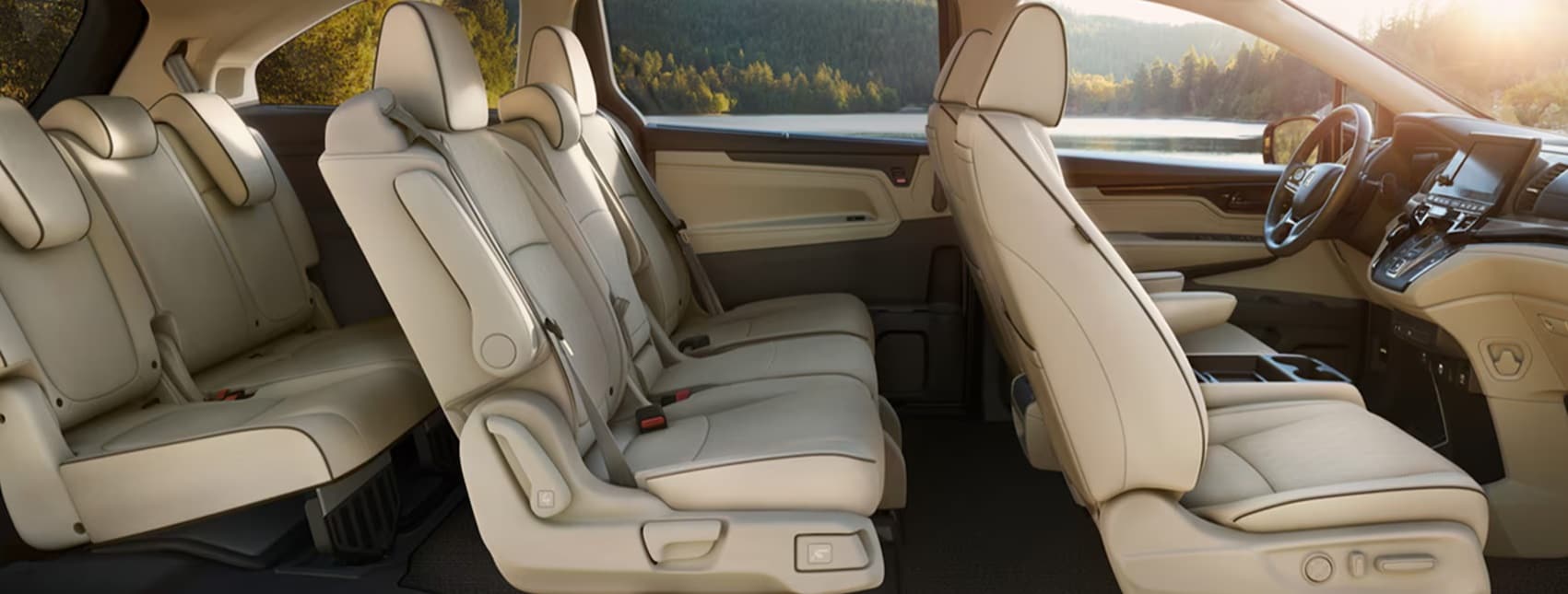 Used Honda Odyssey Minivan with 8 Seats