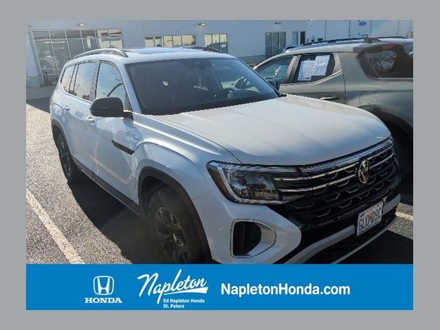 2024 Volkswagen Atlas 2.0T Atlas Peak Edition SEL 4MOTION's photo