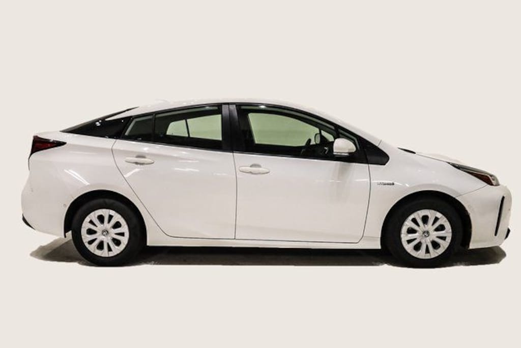 Used 2021 Toyota Prius LE Hatchback