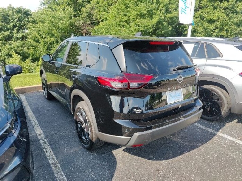 Used 2025 Nissan Rogue SV SUV