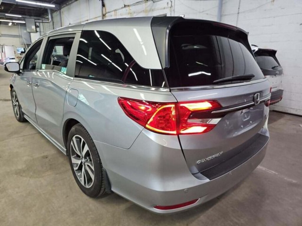 Used 2024 Honda Odyssey Touring Van