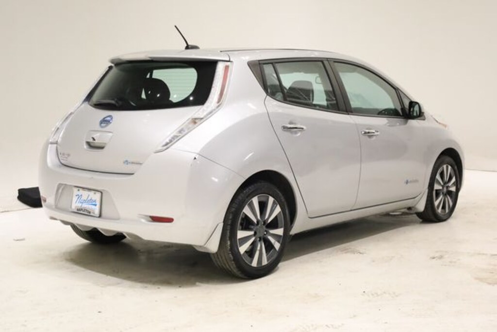 Used 2016 Nissan LEAF SV Hatchback