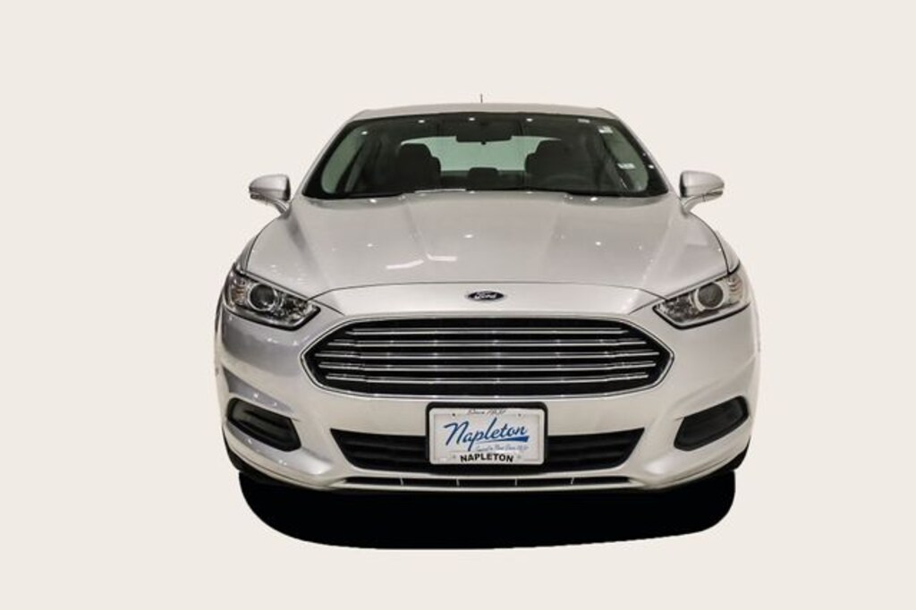Used 2015 Ford Fusion SE Sedan