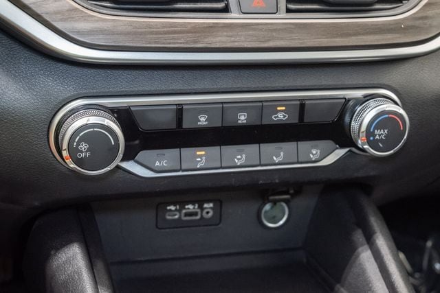 2025 Nissan Altima SV - Photo 19