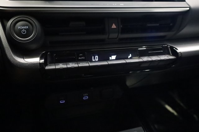 2024 Toyota Prius LE photo 18