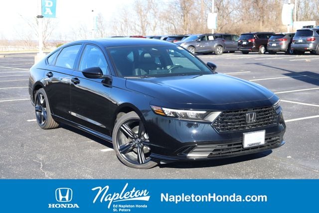 2025 Honda Accord Sport's photo