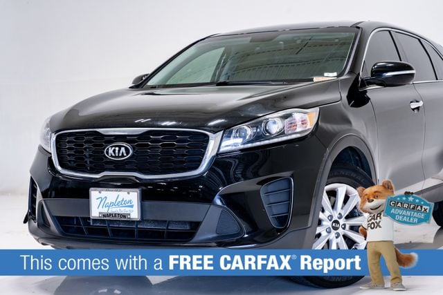 Used 2019 Kia Sorento L with VIN 5XYPG4A34KG586788 for sale in St. Peters, MO