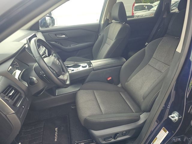 2025 Nissan Rogue SV - Photo 6