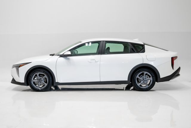 2025 Kia K4 LXS - Photo 28