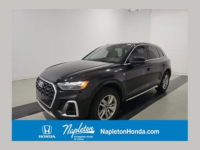 2022 Audi Q5 45 Premium's photo