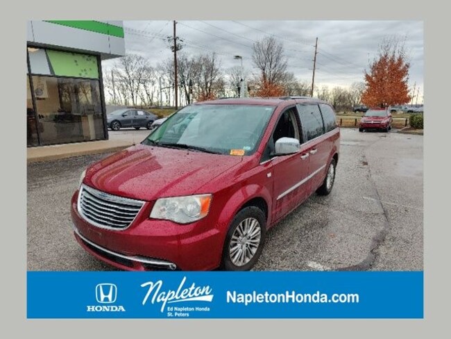 2014 Chrysler Town & Country Touring-L Van