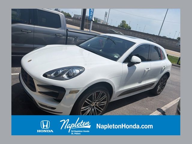 2015 Porsche Macan Turbo's photo