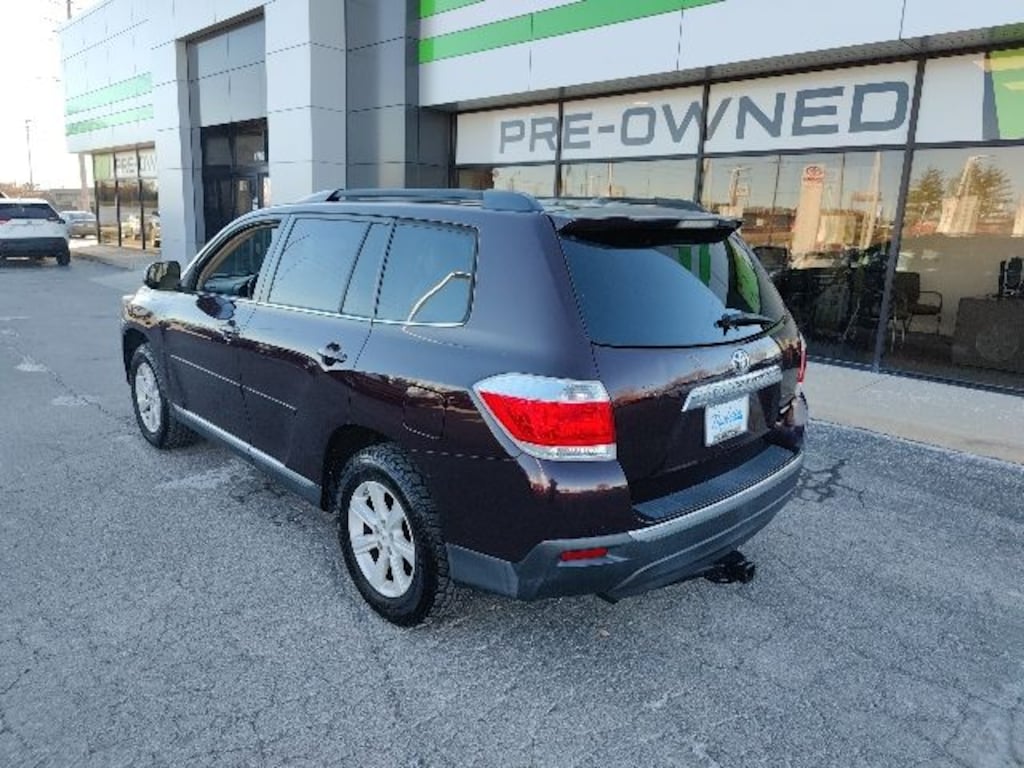 Used 2011 Toyota Highlander SE SUV