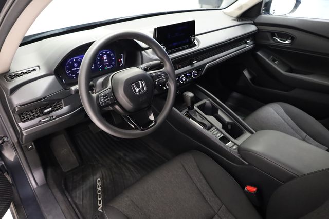 2025 Honda Accord SE - Photo 9
