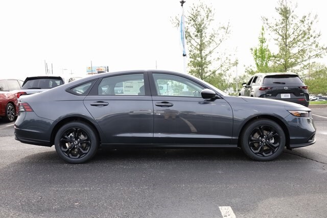 2025 Honda Accord SE photo 3