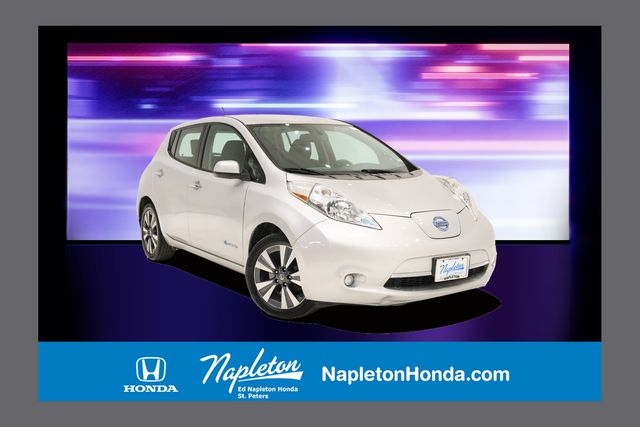 2016 Nissan LEAF SV's photo