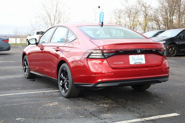 2025 Honda Accord SE - Photo 7