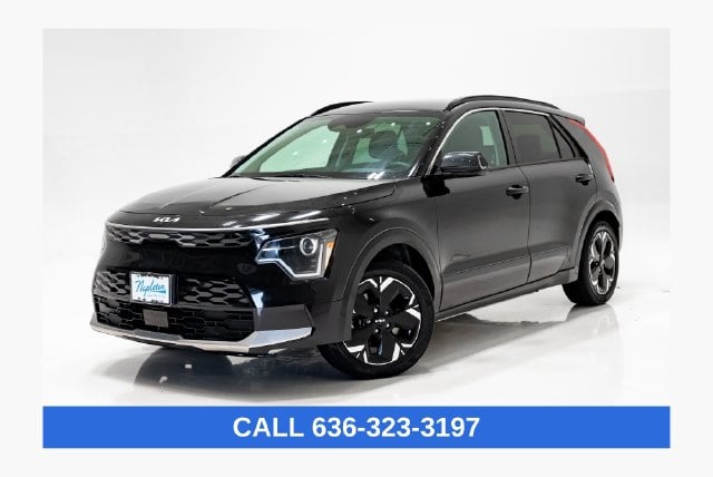 Used 2023 Kia Niro Wind with VIN KNDCR3L17P5038640 for sale in St. Peters, MO