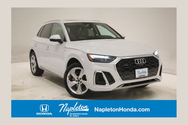 2023 Audi Q5 Premium Plus's photo