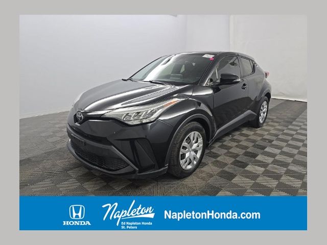 2021 Toyota C-HR LE's photo